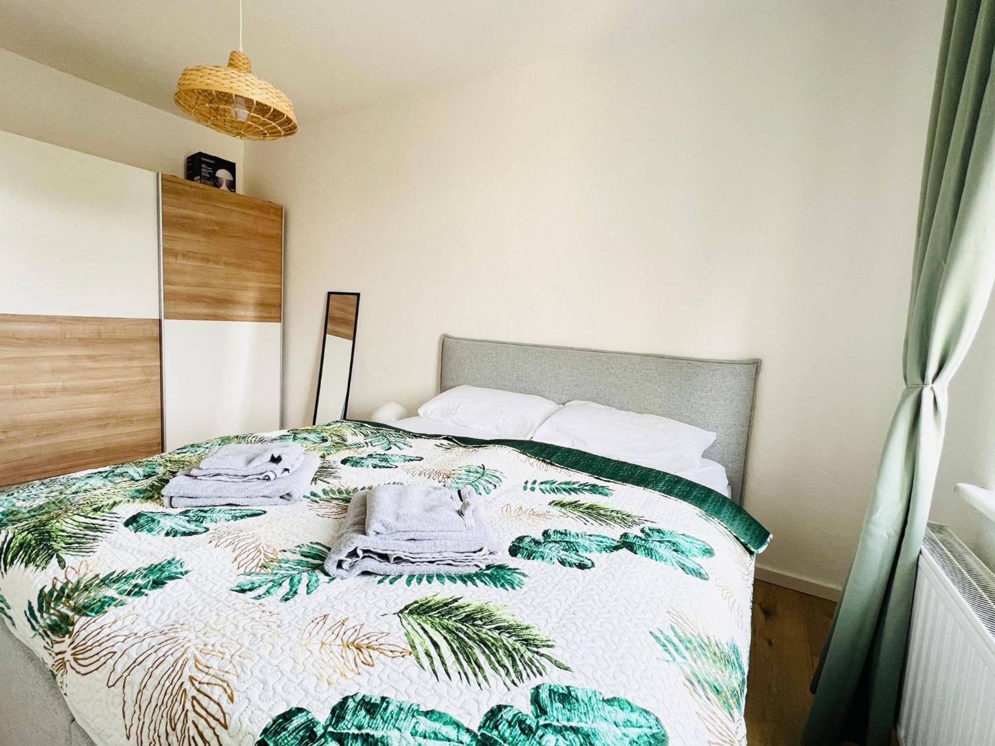 Twenty Five Apartment Bei Dresden - Free Parking, Netflix & Coffee Machine Heidenau  Exteriör bild